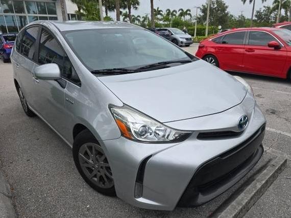 TOYOTA PRIUS V 2017 JTDZN3EUXHJ059827 image